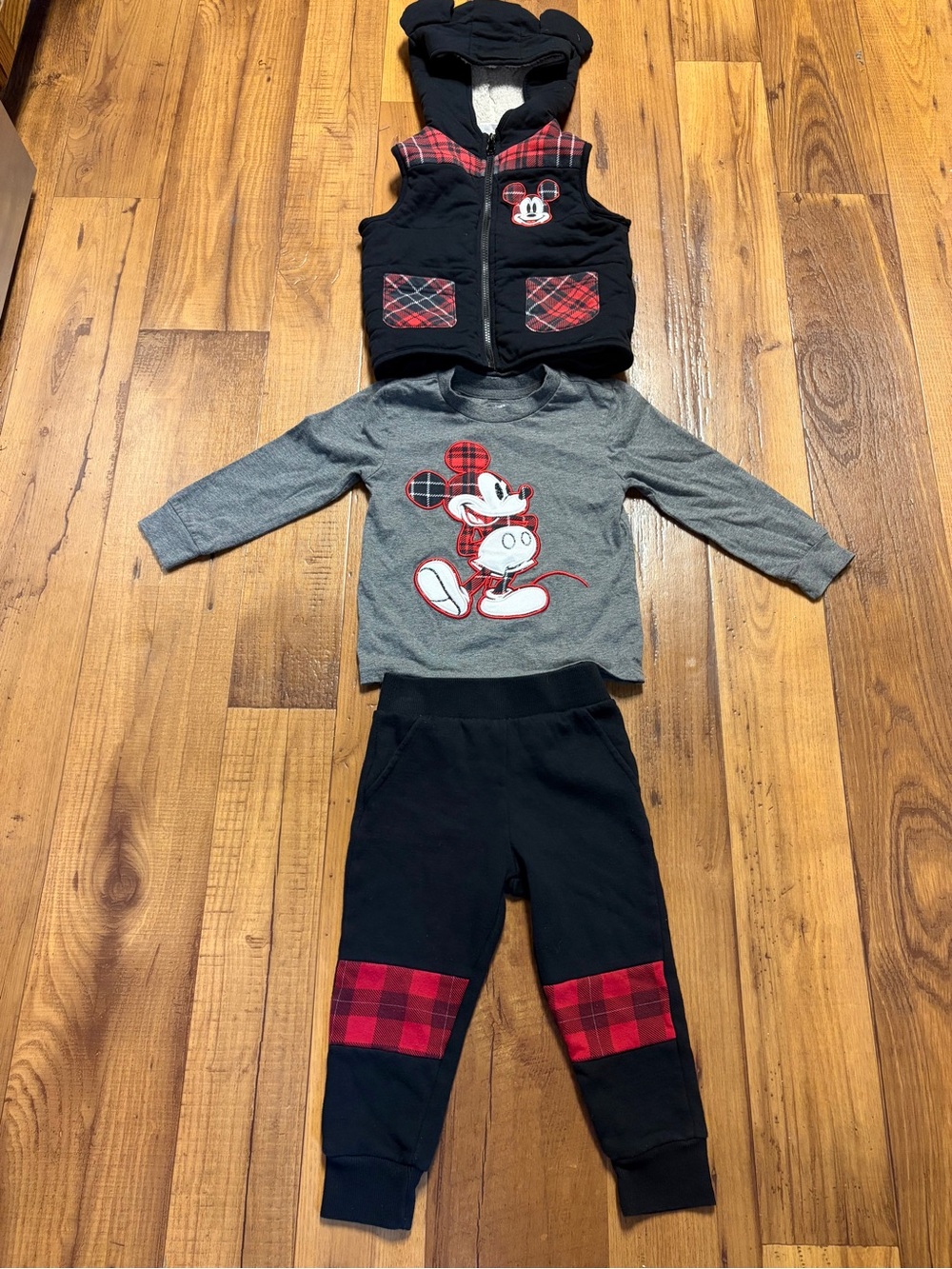 Mickey Mouse Embroidered 3 Piece Jogging Suit 3T